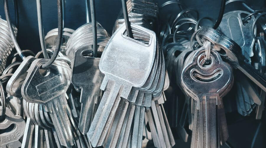 Expert Emergency Roof Repairs services in Lamoure, ND